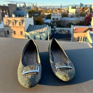 Aerosoles gray snakeskin flats size 7M silver buckle businesscore chic​ corpcore